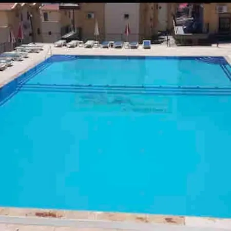 Deniz Manzarali, Havuzlu Ve Bahceli Triplex * Kuşadası