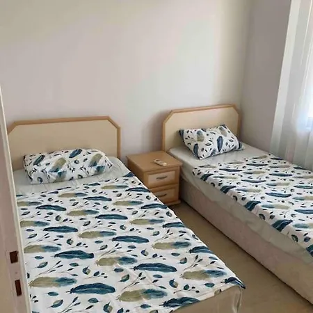 Deniz Manzarali, Havuzlu Ve Bahceli Triplex * Kuşadası